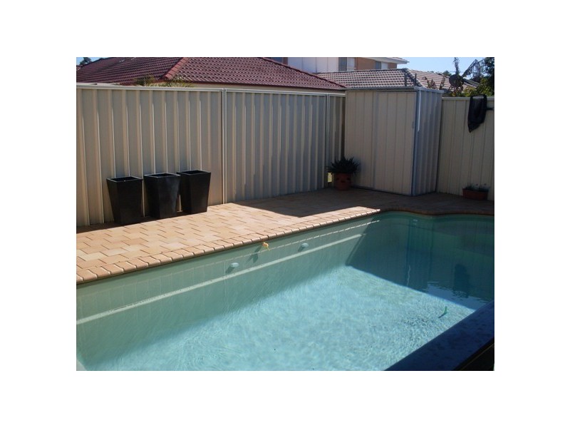 10 Bungonia Court, Wattle Grove NSW 2173