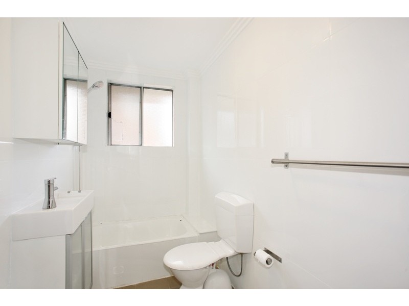 8/17 Forbes Street, Warwick Farm NSW 2170