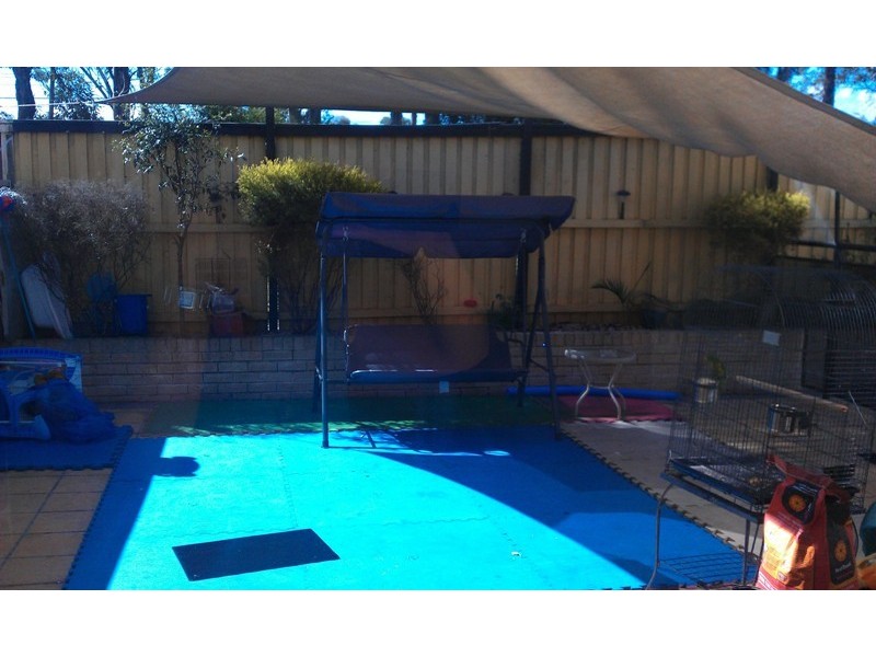 11 Hilton Cres, Casula NSW 2170