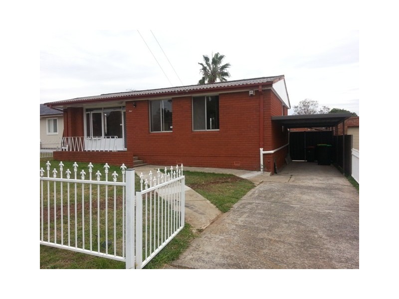 9 Gibson Ave, Casula NSW 2170