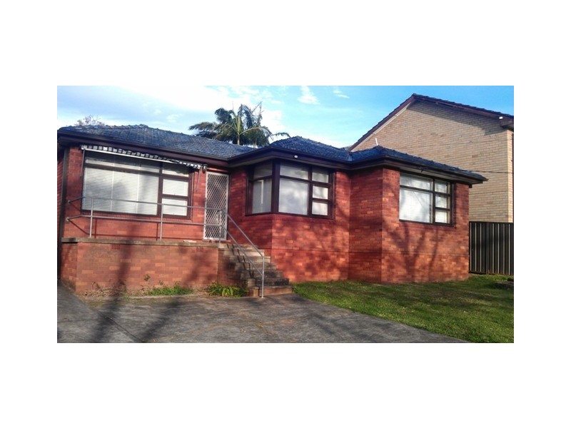 4 Twenty Second Ave, West Hoxton NSW 2171