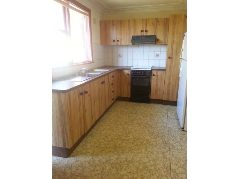 4 Twenty Second Ave, West Hoxton NSW 2171