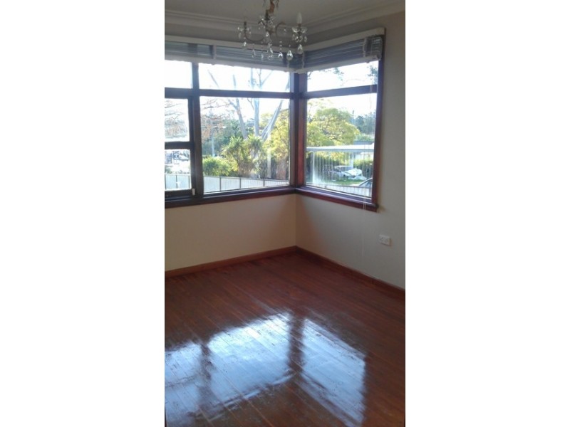 4 Twenty Second Ave, West Hoxton NSW 2171