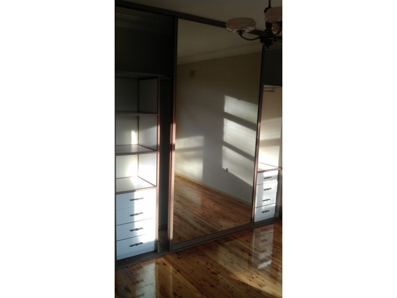 4 Twenty Second Ave, West Hoxton NSW 2171