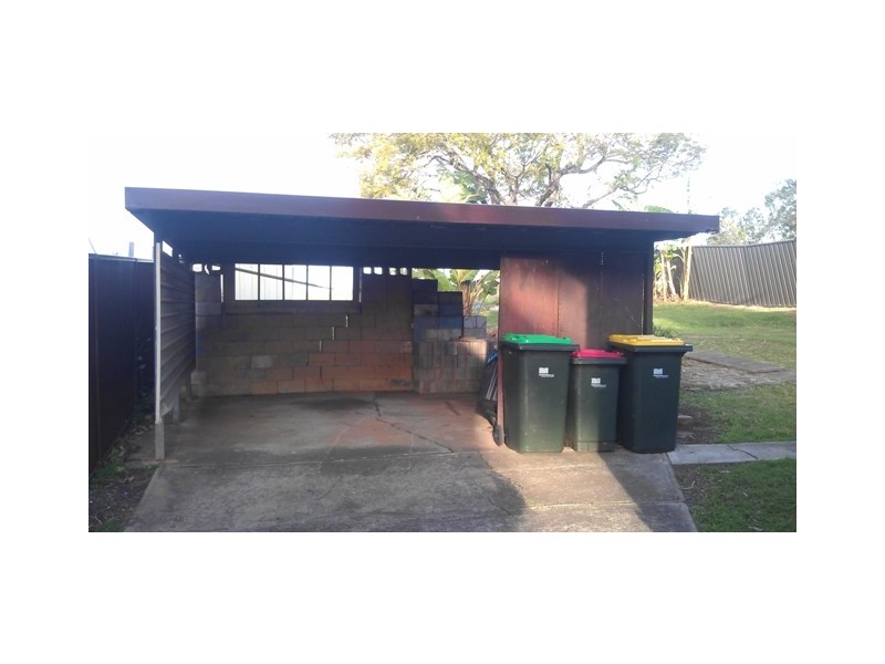 4 Twenty Second Ave, West Hoxton NSW 2171