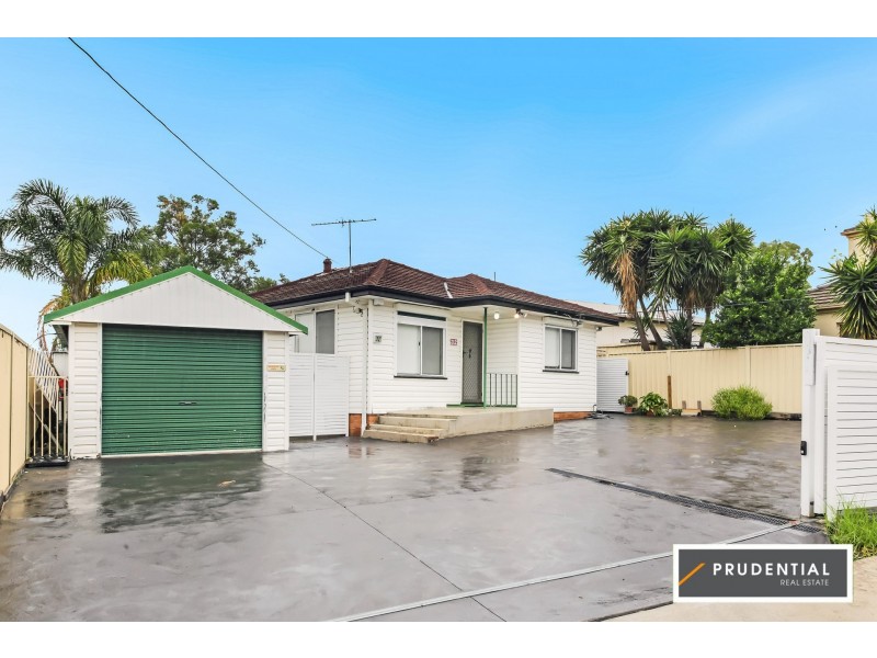 32 Sullivan Avenue, Lurnea NSW 2170