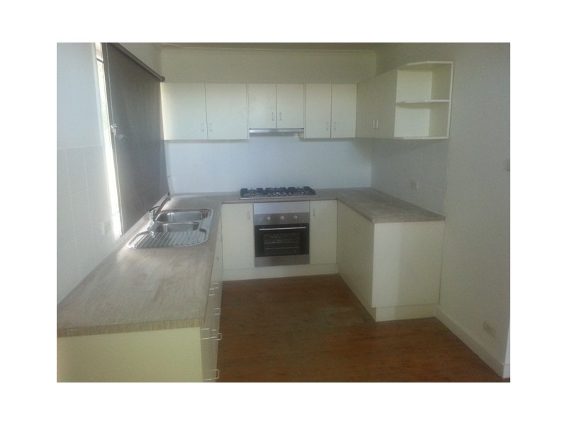 6 Bossley Ave, Liverpool NSW 2170