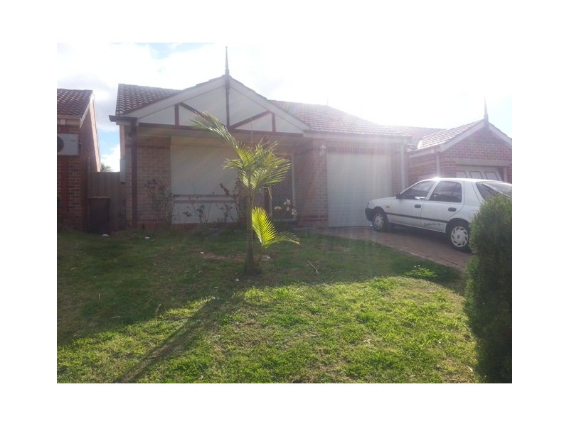 19 Sparrow Lane, Green Valley NSW 2168