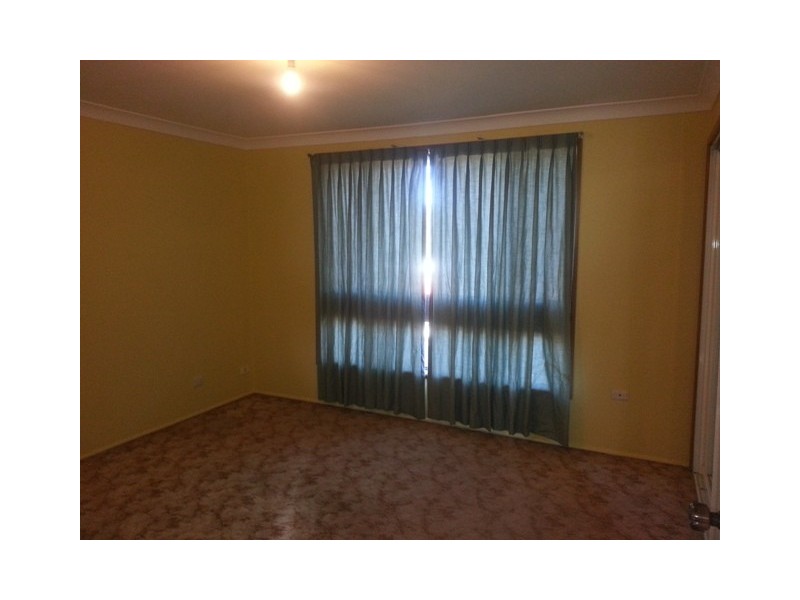 5 Graphite Pl, Eagle Vale NSW 2558