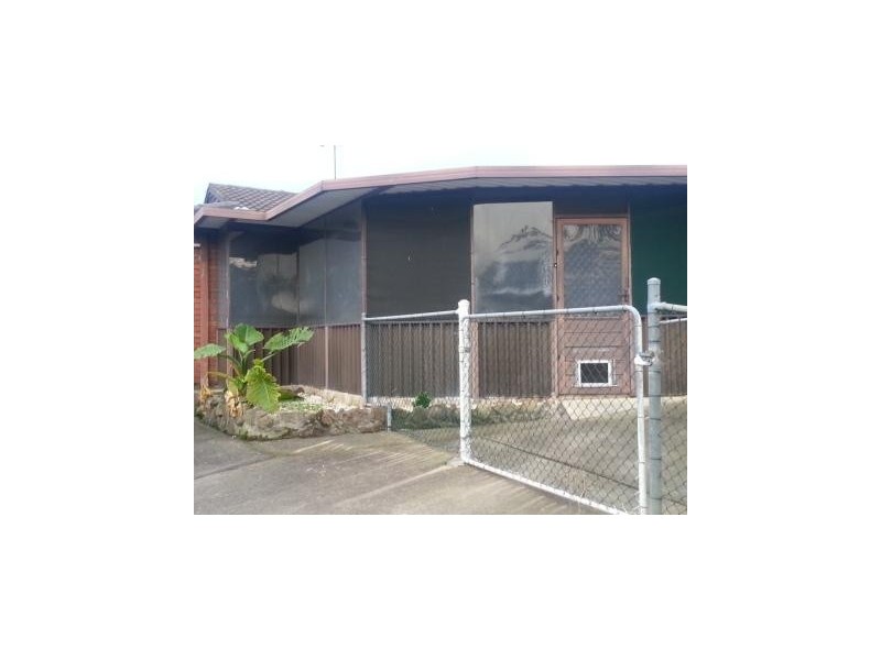 16 Norman Ave, Hammondville NSW 2170