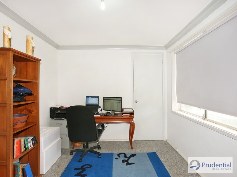 29 Templeton Cres, Moorebank NSW 2170