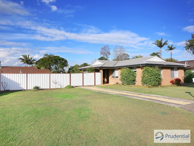 29 Templeton Cres, Moorebank NSW 2170