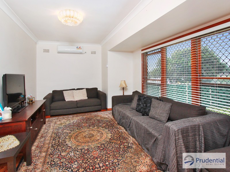 12 Bare Ave, Lurnea NSW 2170