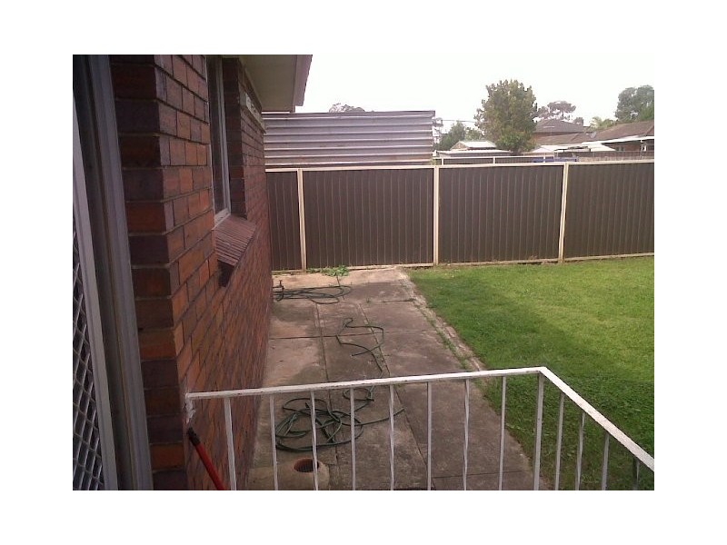 60 Hillview Pde, Lurnea NSW 2170