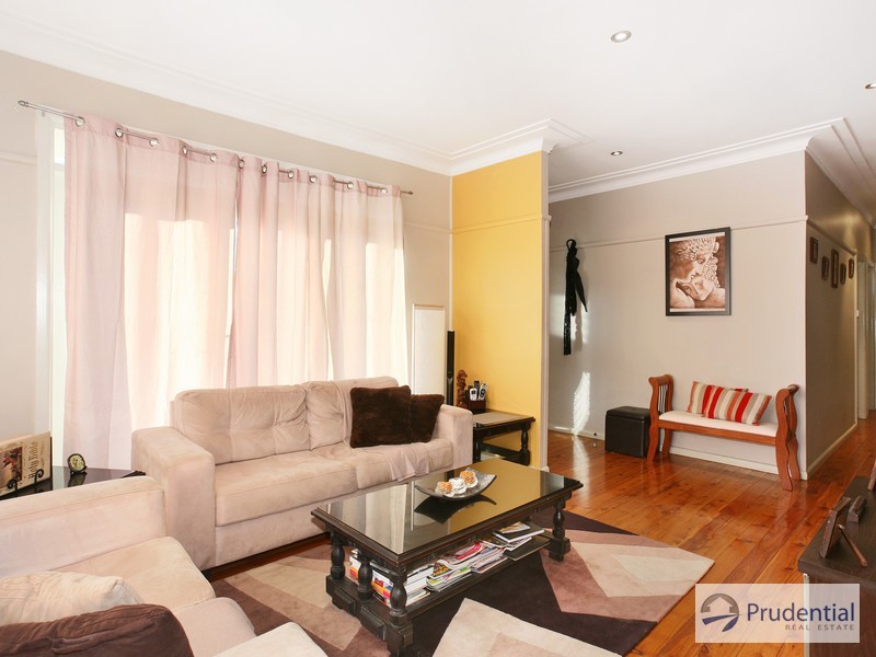 21 Dunbier Ave, Lurnea NSW 2170