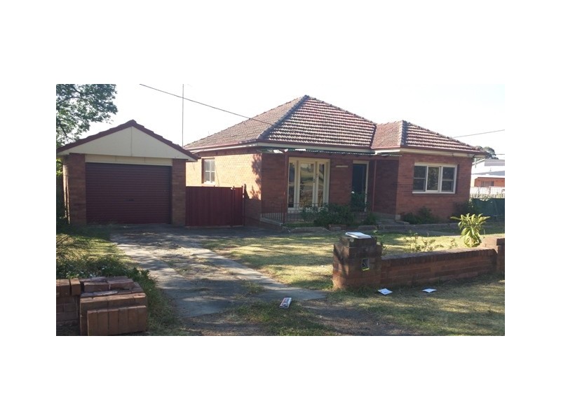 5  St Paul Cres, Liverpool NSW 2170