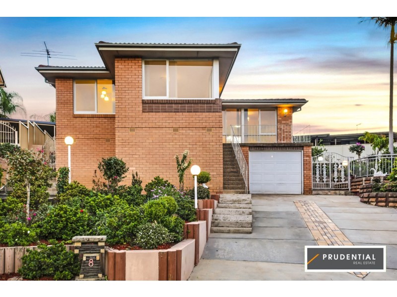8 Tuscan Place, Casula NSW 2170