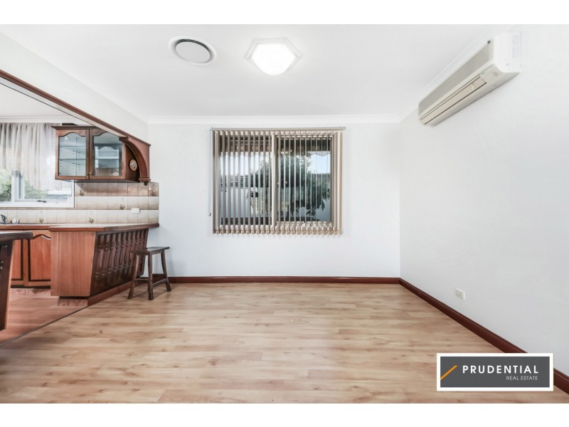 8 Tuscan Place, Casula NSW 2170