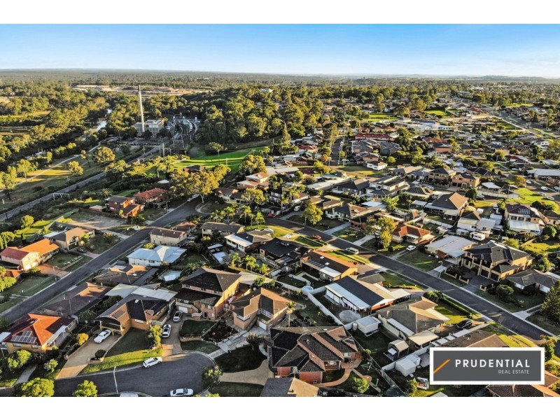 8 Tuscan Place, Casula NSW 2170