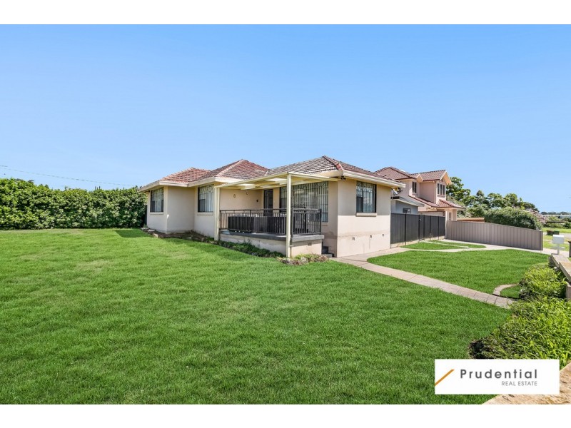 6 Lester Street, Lurnea NSW 2170