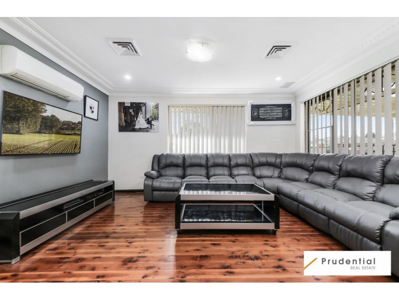 6 Lester Street, Lurnea NSW 2170