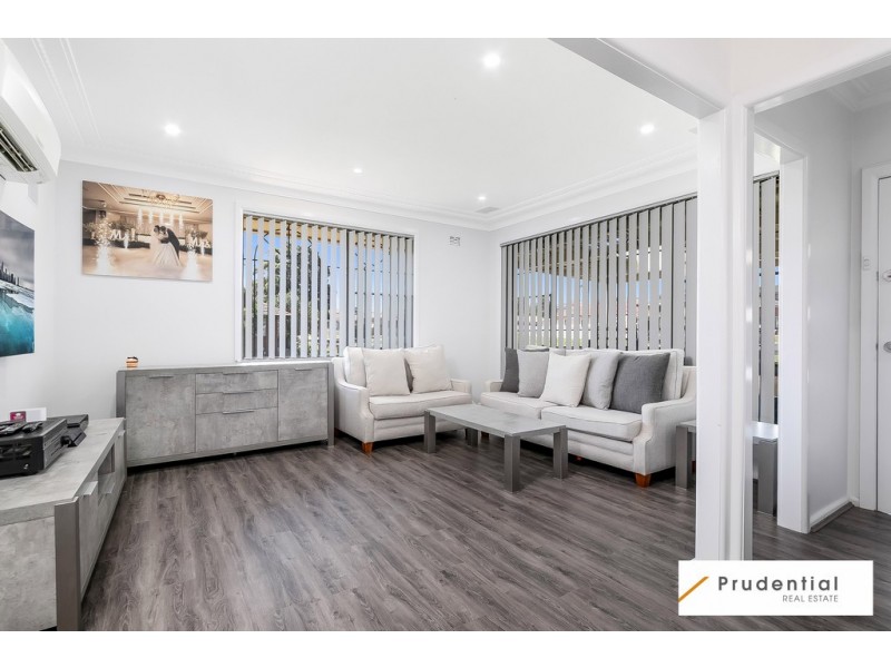 6 Lester Street, Lurnea NSW 2170