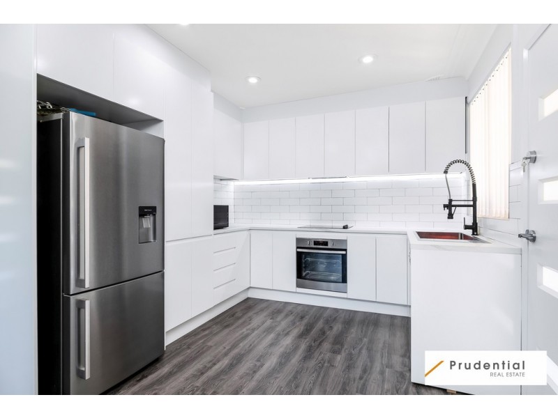 6 Lester Street, Lurnea NSW 2170