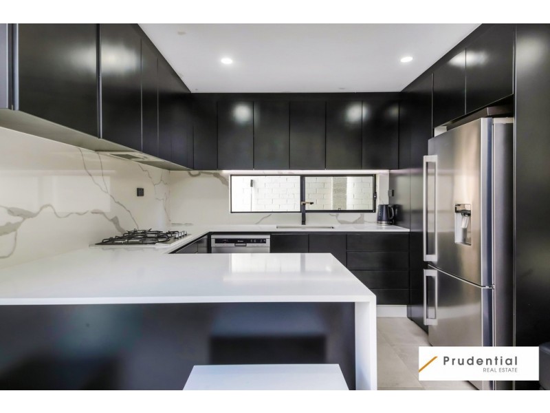 6 Lester Street, Lurnea NSW 2170