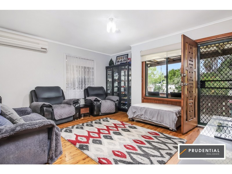 31 O’Neile Crescent, Lurnea NSW 2170