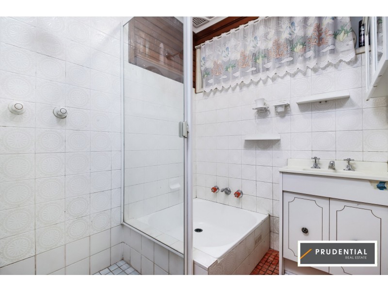 31 O’Neile Crescent, Lurnea NSW 2170