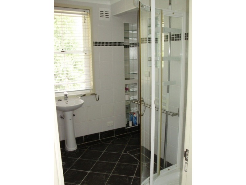 10 Bratsell St, Moorebank NSW 2170