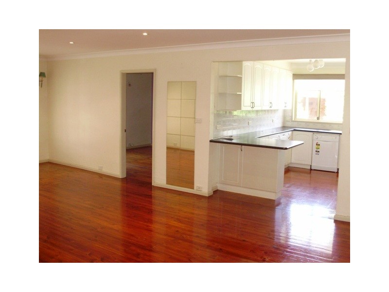 10 Bratsell St, Moorebank NSW 2170