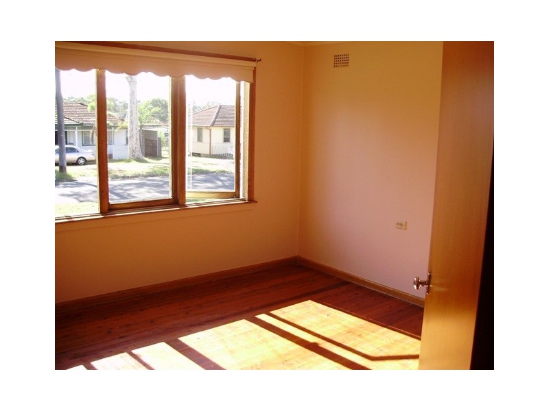 19 Coongra St, Busby NSW 2168