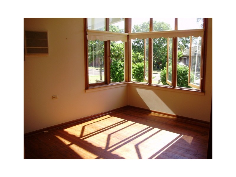 19 Coongra St, Busby NSW 2168