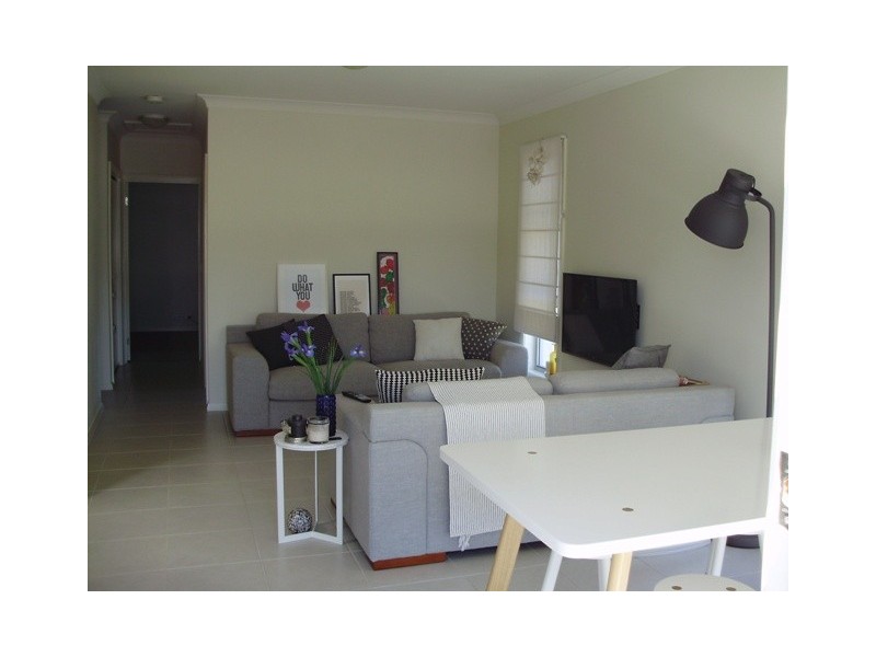 11 Wrigley Ave, Middleton Grange NSW 2171