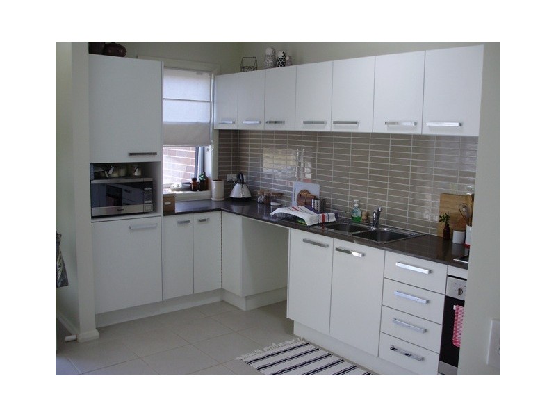 11 Wrigley Ave, Middleton Grange NSW 2171
