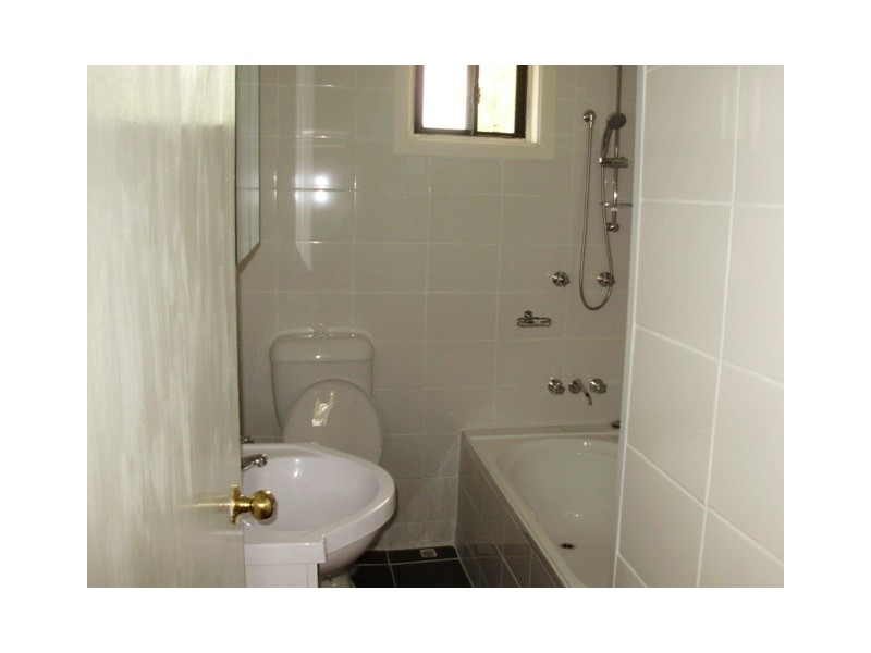 11 Tripp Ave, Warwick Farm NSW 2170