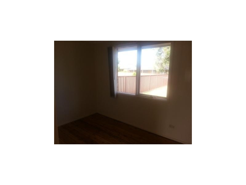 22 Paine Ave, Moorebank NSW 2170