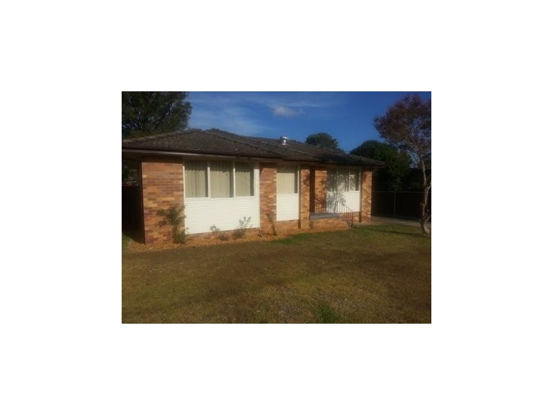 22 Paine Ave, Moorebank NSW 2170