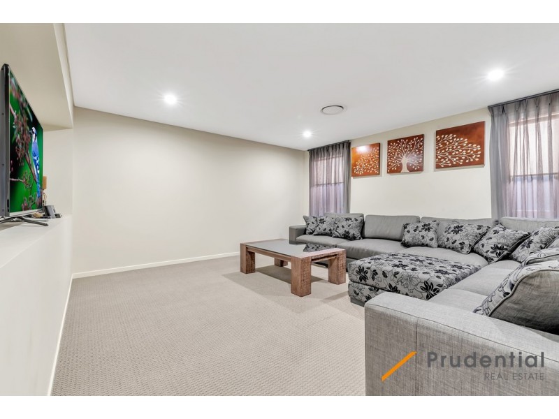 5 Pentland Street, Middleton Grange NSW 2171