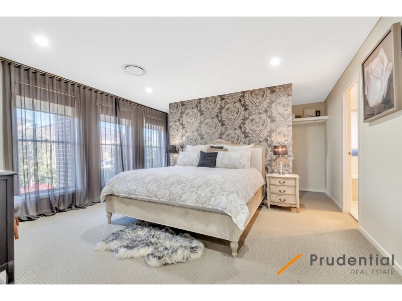 5 Pentland Street, Middleton Grange NSW 2171