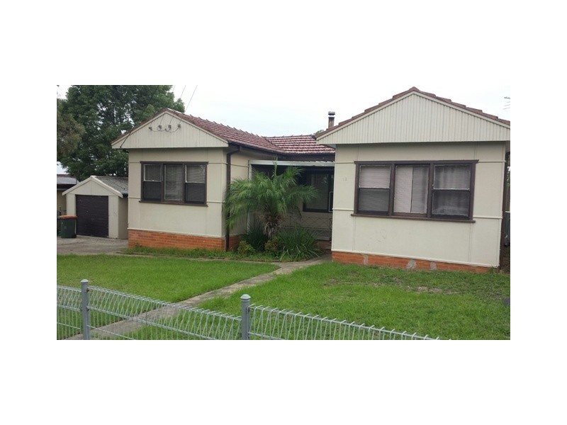 12 Phyllis St, Mount Pritchard NSW 2170