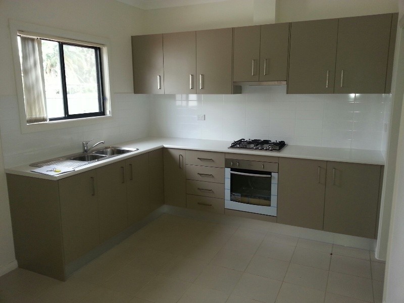 2/11 Tripp Place, Warwick Farm NSW 2170