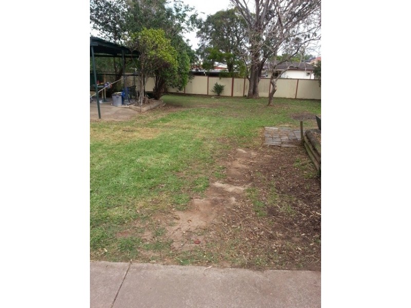 43 Rowe Ave, Lurnea NSW 2170