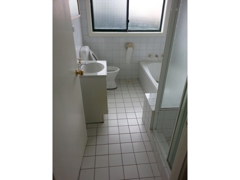 43 Rowe Ave, Lurnea NSW 2170