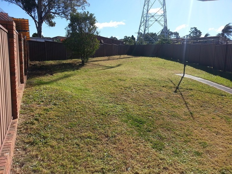 6B Durack Close, Edensor Park NSW 2176