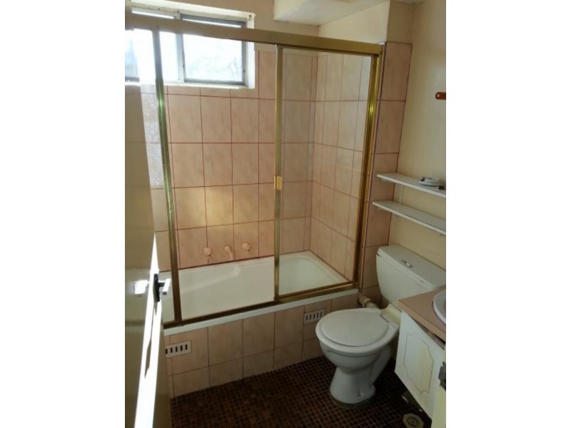 10/8 Drummond Street, Warwick Farm NSW 2170