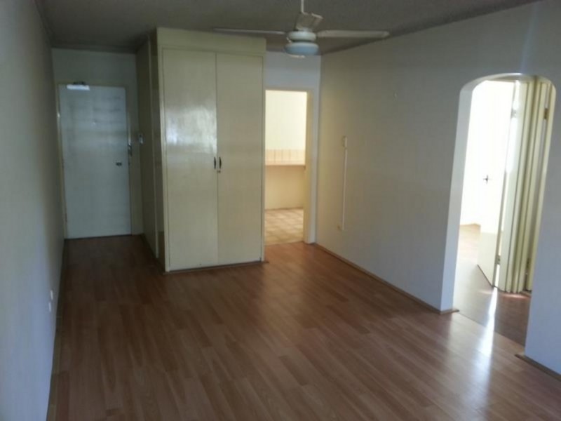 10/8 Drummond Street, Warwick Farm NSW 2170