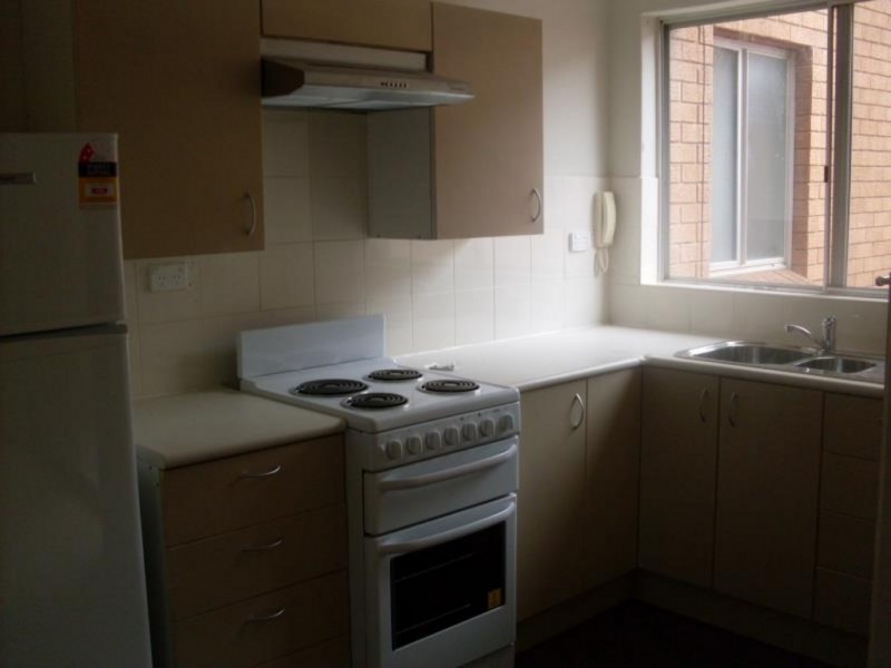 8/7 Hart Street, Warwick Farm NSW 2170