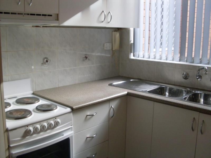 3/7 Hart Street, Warwick Farm NSW 2170